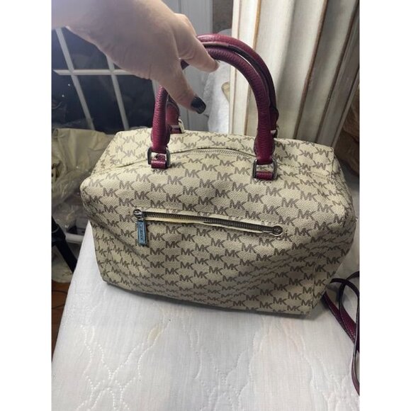 B907 - Preloved Michael Kors Grayson Duffel Medium Satchel – Classic MK Style - Picture 3 of 4